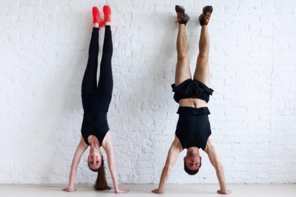 Can handstand prevent hair baldness?