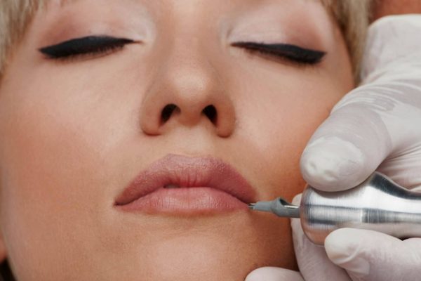 What is the difference between Permanent vs semi-permanent makeup?